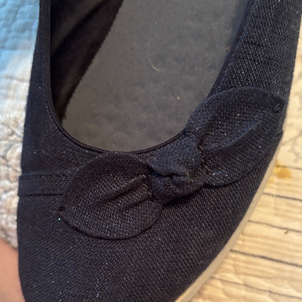 Skechers Women's Navy Bow Flats Size 8.5 - Picture 4 of 5